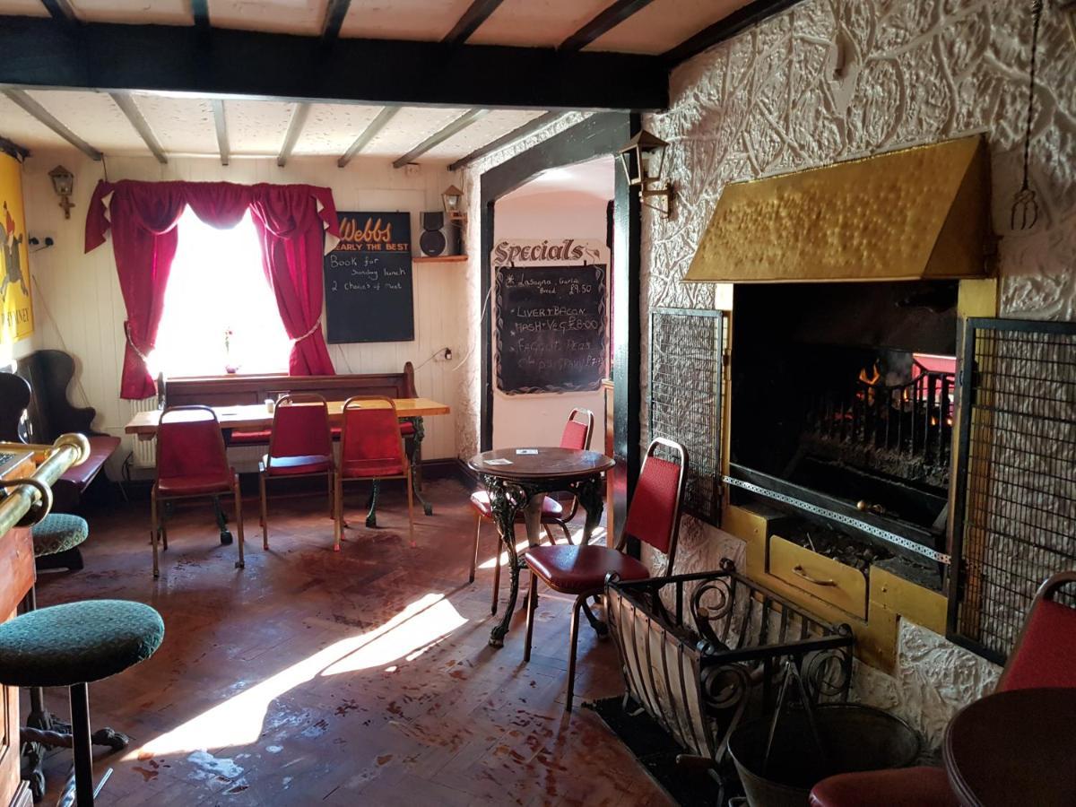 Prince Of Wales Inn Rhymney Buitenkant foto