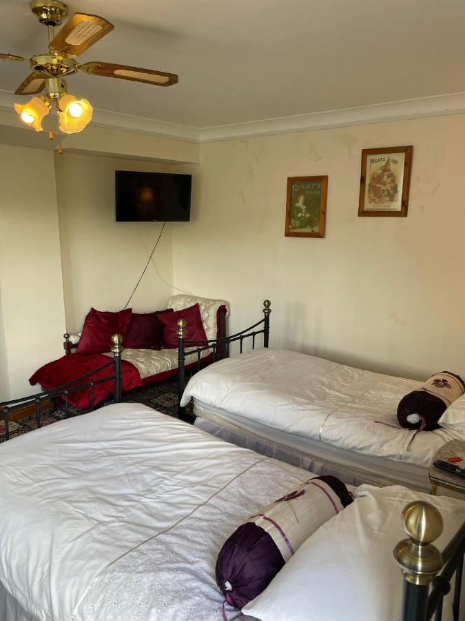 Prince Of Wales Inn Rhymney Buitenkant foto