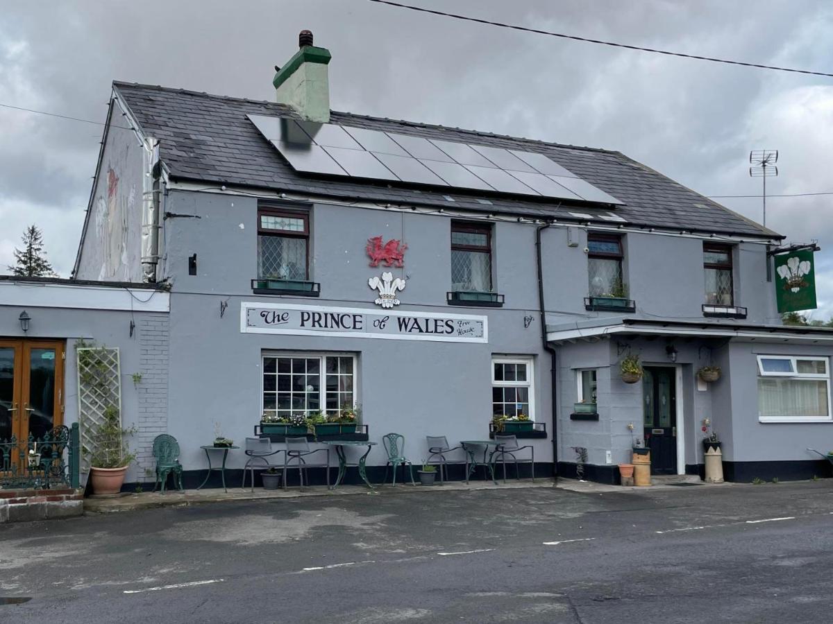 Prince Of Wales Inn Rhymney Buitenkant foto
