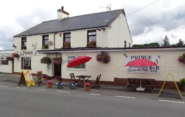 Prince Of Wales Inn Rhymney Buitenkant foto