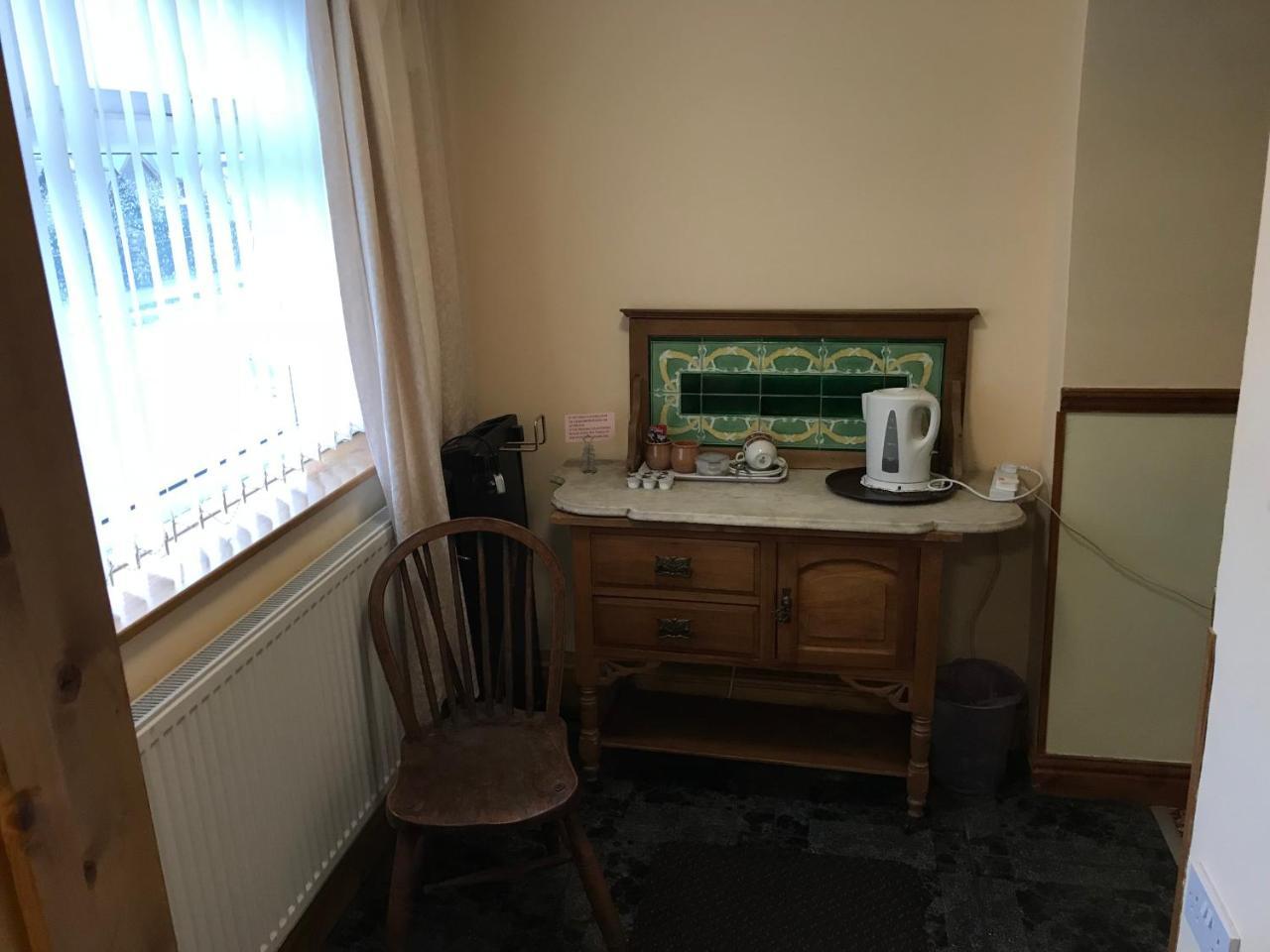 Prince Of Wales Inn Rhymney Buitenkant foto